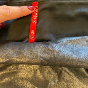 Spanx Faux Leather leggings size 1X. Barely worn
